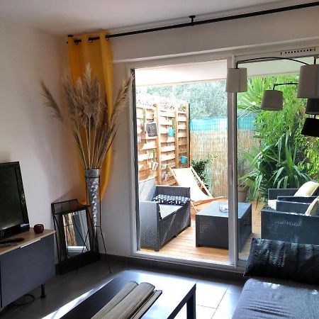Agreable T2 Traversant Rdc Avec Terrasse + Balcon+ Parking 2 Places Montpellier Exterior foto